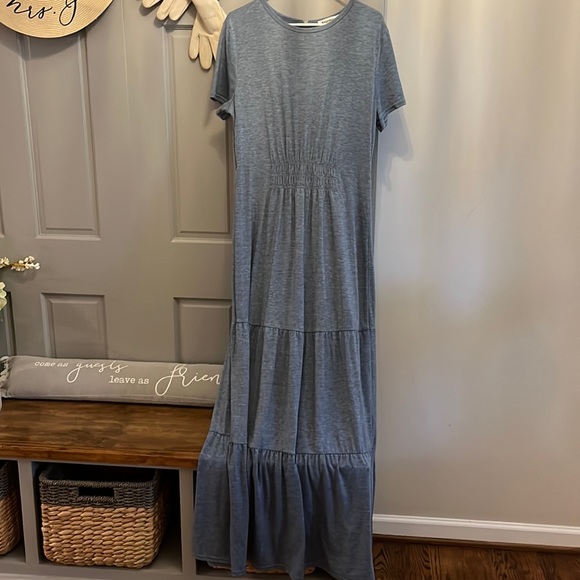 Dresses & Skirts - Soft blue maxi dress with cinched waist. Size XL